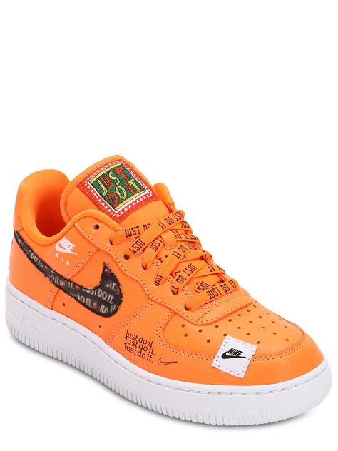 nike air force orangener streifen|Nike Air Force 1 shoes.